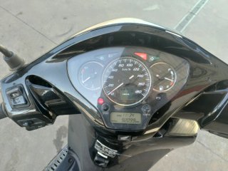Honda SH 300i Scooter Negra en muy buen estado