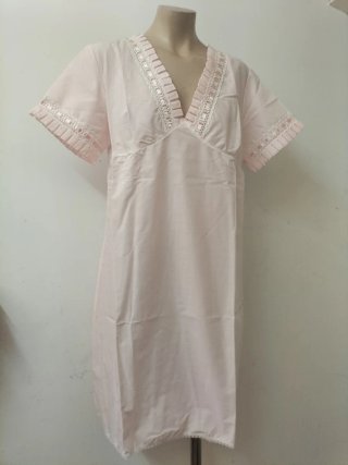 Camisón vintage rosa con encaje