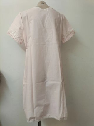 Camisón vintage rosa con encaje
