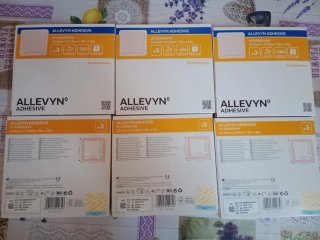 Apósitos Allevyn Adhesive Smith+Nephew 12.5cm x 3