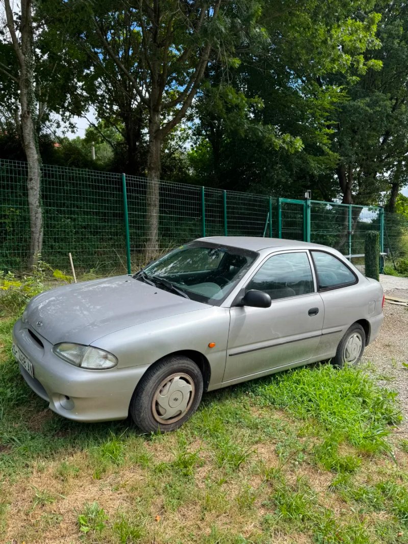 Hyundai Accent 1998 - foto 1
