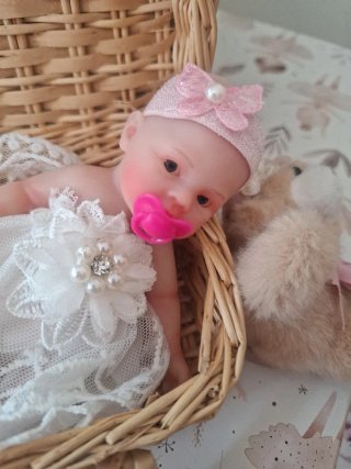 Bebé Reborn con Accesorios