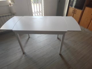 Mesa de cocina y 4 sillas