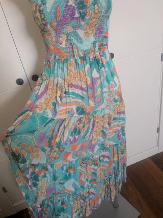 Vestido largo estampado. Talla S
