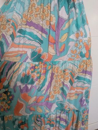 Vestido largo estampado. Talla S
