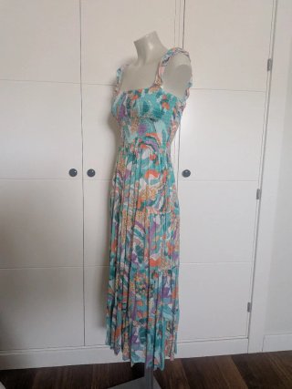 Vestido largo estampado. Talla S