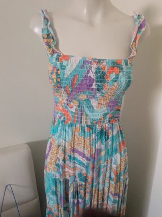 Vestido largo estampado. Talla S