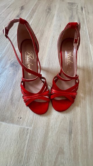Zapatos de baile rojos T-37. NUEVOS
