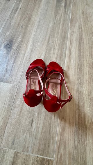 Zapatos de baile rojos T-37. NUEVOS