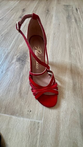 Zapatos de baile rojos T-37. NUEVOS