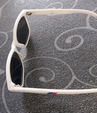 Occhiali da sole bianchi lenti blu