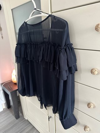 Blusa Zara volantes azul marino