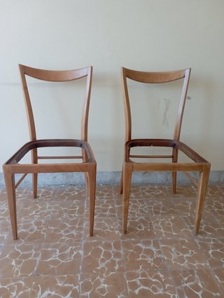 Sillas en madera de Haya. Buen estado.