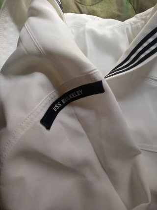 Uniforme de marinero blanco.    Talla 36P