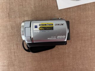 Sony Handycam DCR-SR77 80GB - Como nueva