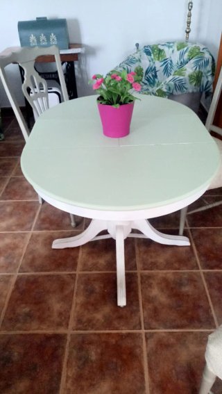 Mesa de comedor redonda