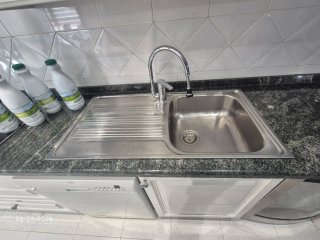 Cocina lacada y encimera marmol