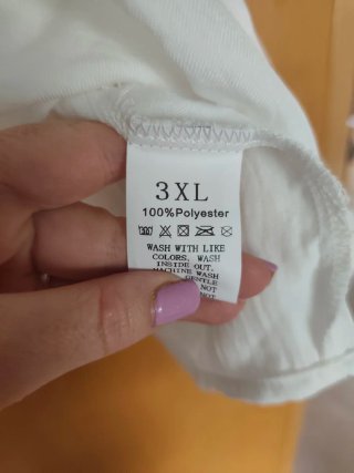 Blusa blanca con encaje