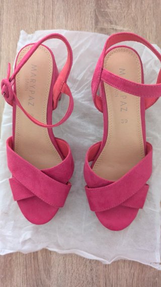 Sandalias MARYPAZ en perfecto estado