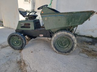 Dumper agrícola verde
