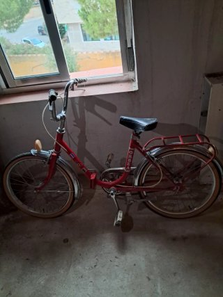 Bicicleta Orbea infantil roja, plegable