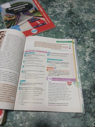 Libri di antologia "Raccontami ancora"- 1°media