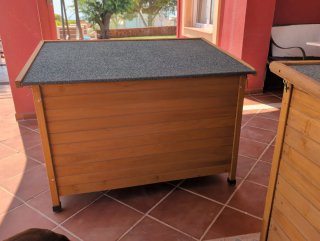 Jaula para perros de madera