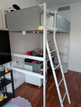 Litera alta Ikea blanca