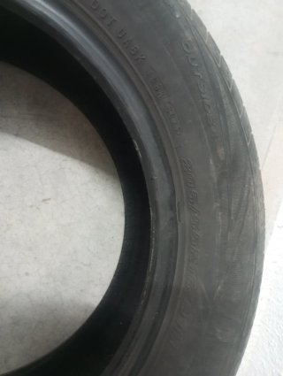 Neumáticos en muy buen estado 205/55-16 ,20€ las 2