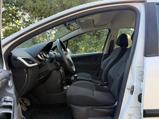 Peugeot 207 2011