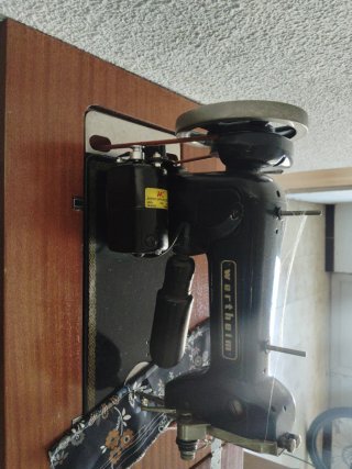 Máquina de coser Singer antigua