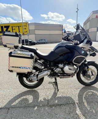 BMW R1200GS Adventure.