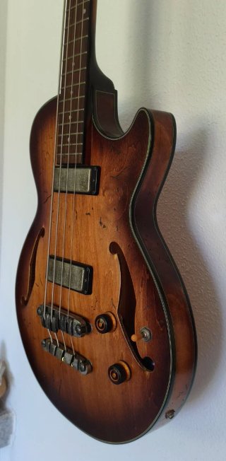 Bajo Ibanez AGB200 Artcore Tobacco Sunburst