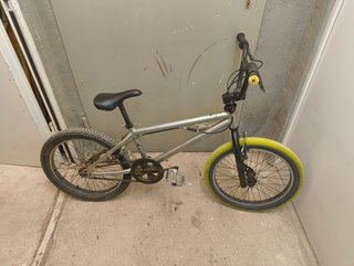 Bicicleta BMX B'Twin (Decathlon)