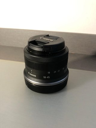 Canon EOS R100 Cámara Digital