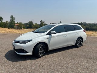 Toyota Auris 2015