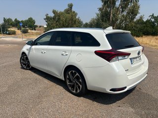 Toyota Auris 2015