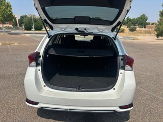 Toyota Auris 2015