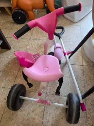 Triciclo rosa per bambina