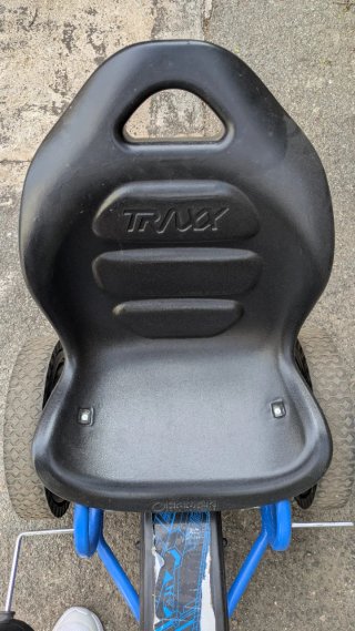 Coche de pedales Batman asiento regulable.