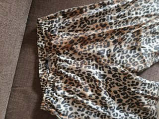Pantalón animal print. Talla M/L