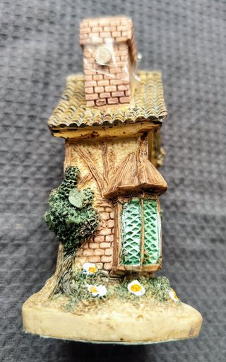 Reloj de sobremesa casita