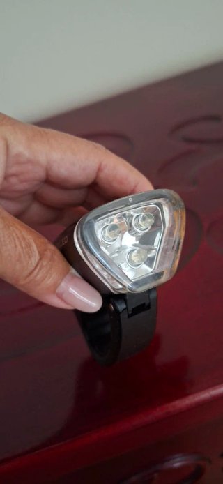 Luz delantera bicicleta.  Marca Sigma
