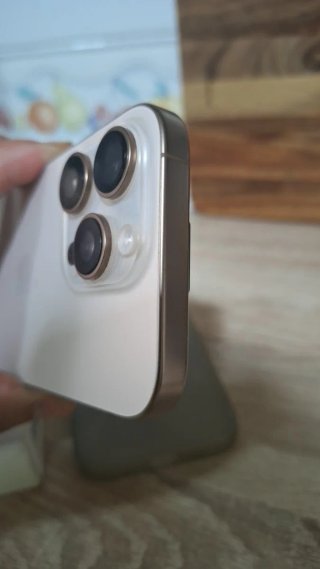 iPhone 16 Pro 256 GB dorado + apple watch SE 1