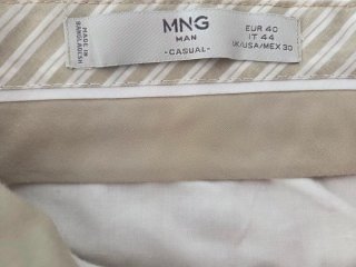 Pantalón corto chino Mango beige
