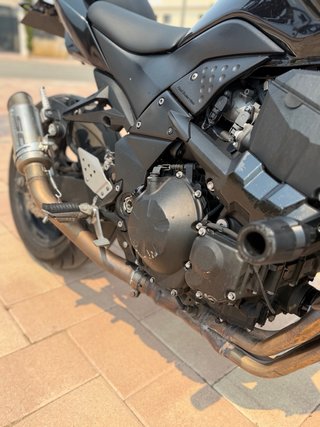 Kawasaki Z750 Naked Negra 2012