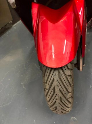 Yamaha NMAX 125 Scooter Rojo/Negro
