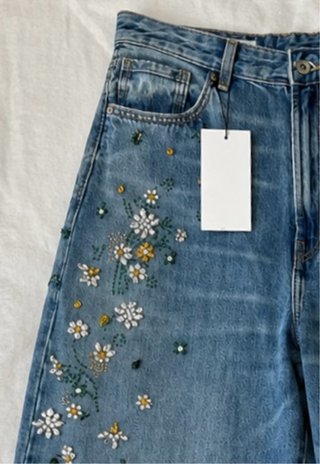 Pantalón vaquero Zara bordado flores Talla 44