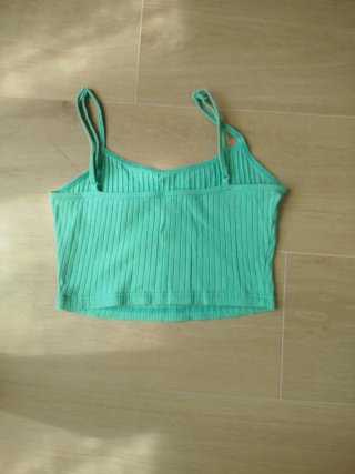 Crop top verde tirantes