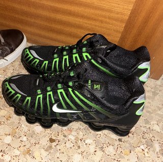 Nike Shox Negro y Verde Talla 42